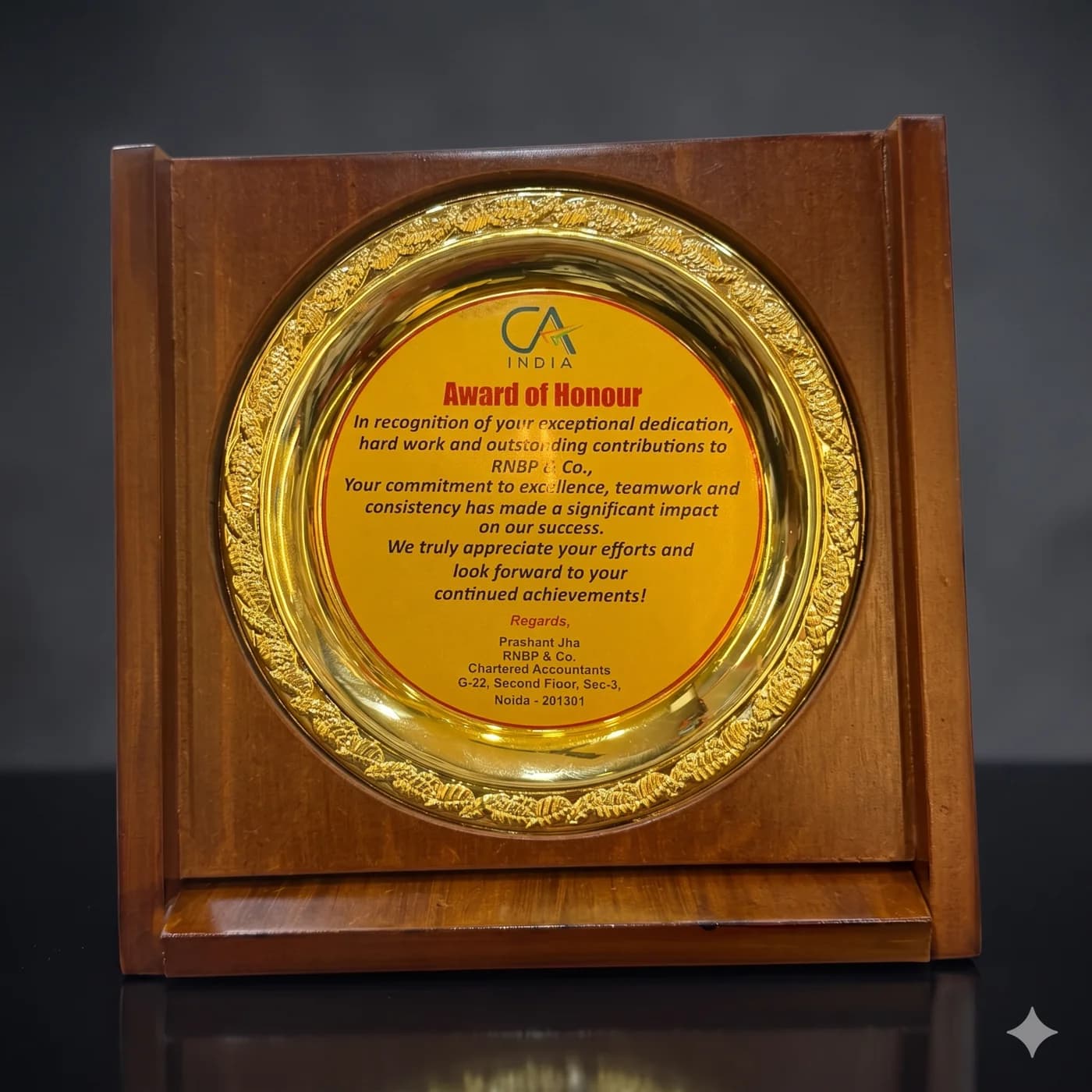 Classic shield memento